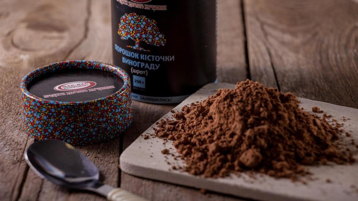 Spacegoods is a UK wellness brand built around a simple idea. Most people want sharper focus, steadier energy, better sleep, and fewer crashes, but they do not want to juggle five different supplements or choke down something that tastes like soil. Spacegoods takes functional mushrooms and adaptogens, blends them into flavored powders, and packages them as easy daily rituals. The result is a product line that sits somewhere between a coffee alternative, a performance supplement, and a self care routine you actually stick with.