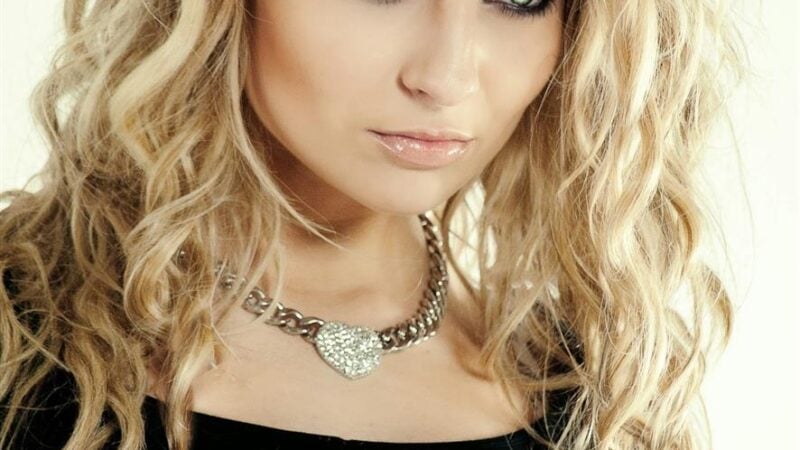 Beautiful hair has the power to transform confidence, elevate personal style, and create endless styling possibilities. For those seeking premium-quality hair extensions that blend seamlessly with natural hair, SWAY Hair Extensions has become one of the UK's leading names in luxury hair enhancement. Combining exceptional craftsmanship, premium Remy human hair, and innovative extension technology, SWAY offers solutions for anyone looking to add length, volume, or a touch of glamour to their everyday look. With a commitment to quality, customer satisfaction, and professional-grade products, SWAY has earned the trust of beauty enthusiasts, hairstylists, and influencers alike. From clip-in extensions to professional salon application methods, the brand provides a wide range of options designed to suit different lifestyles, hair types, and styling goals.